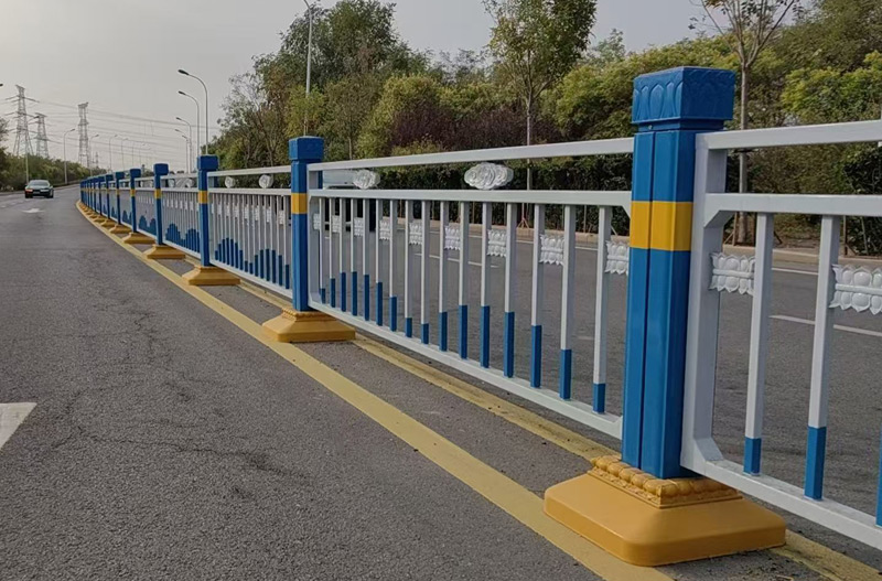 莲花中央隔离护栏